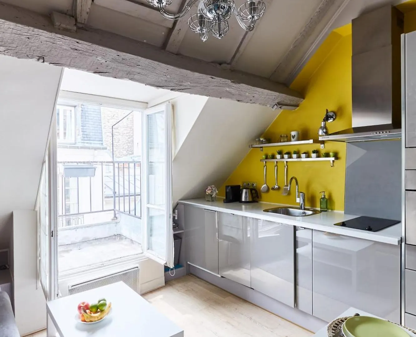 Place Des Vosges - 1Br With Balcony - Cityapartmentstay Paris 0*,