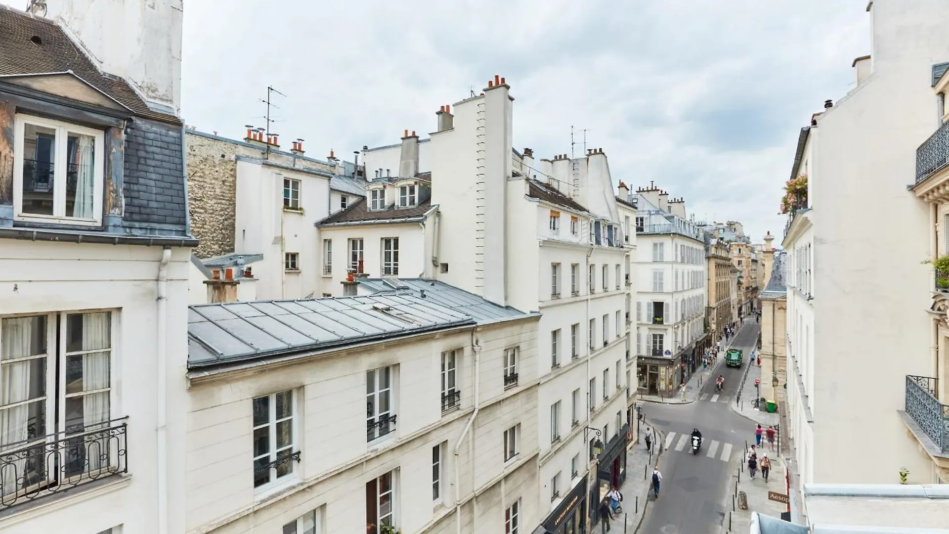 Апартаменты Place Des Vosges - 1Br With Balcony - Cityapartmentstay Париж Франция